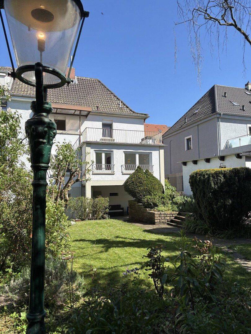Einfamilienhaus mit traumhaften Garten, 67065 Ludwigshafen am Rhein (Gartenstadt Maudach Mundenheim Rheingönheim West)