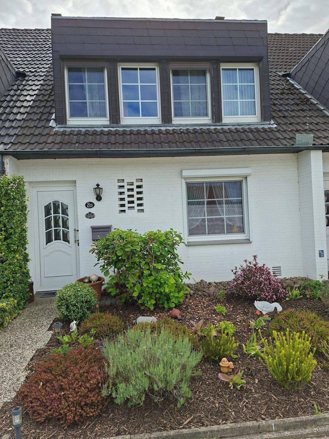 Reihenmittelhaus in guter Lage in Kirchweyhe, 28844 Weyhe