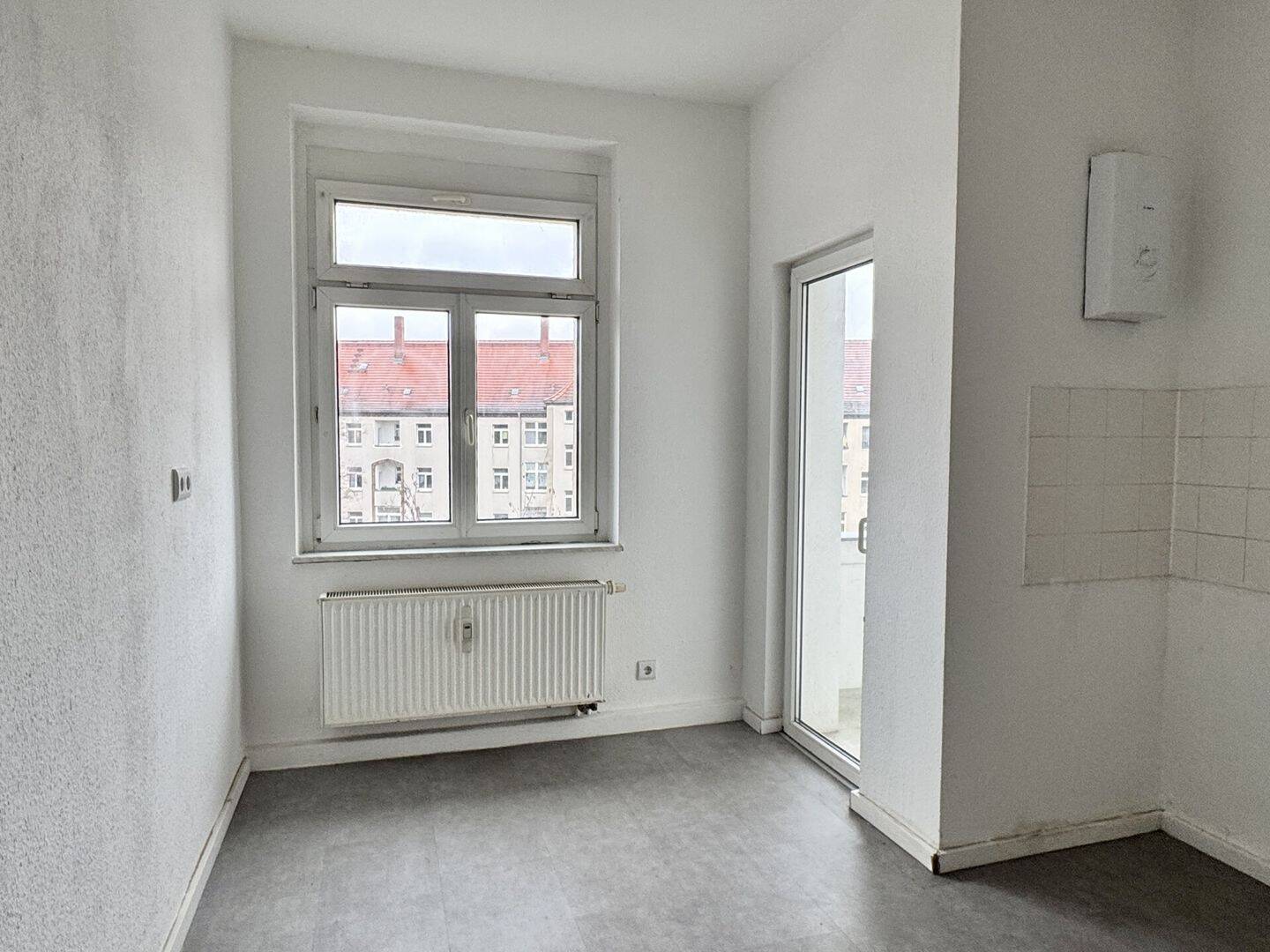 Geräumige 3-Raumwohnung mit Balkon in bester Lage der Dresdner Neustadt zur Miete!, 1097 Dresden (Innere Neustadt Leipziger Vorstadt Pieschen-Nord/Trachenberge Äußere Neustadt)