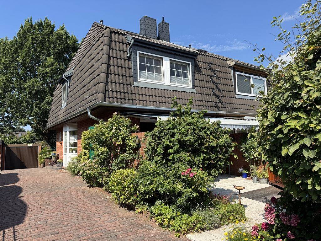 +++ familienfreundliche Doppelhaushälfte mit Vollkeller & Garage in bester Wohnlage +++, 21629 Neu Wulmstorf