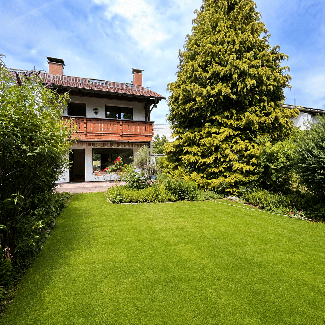 Ideales Familienhaus mit Gartenparadies, 80997 München (Allach-Untermenzing Moosach Pasing-Obermenzing)