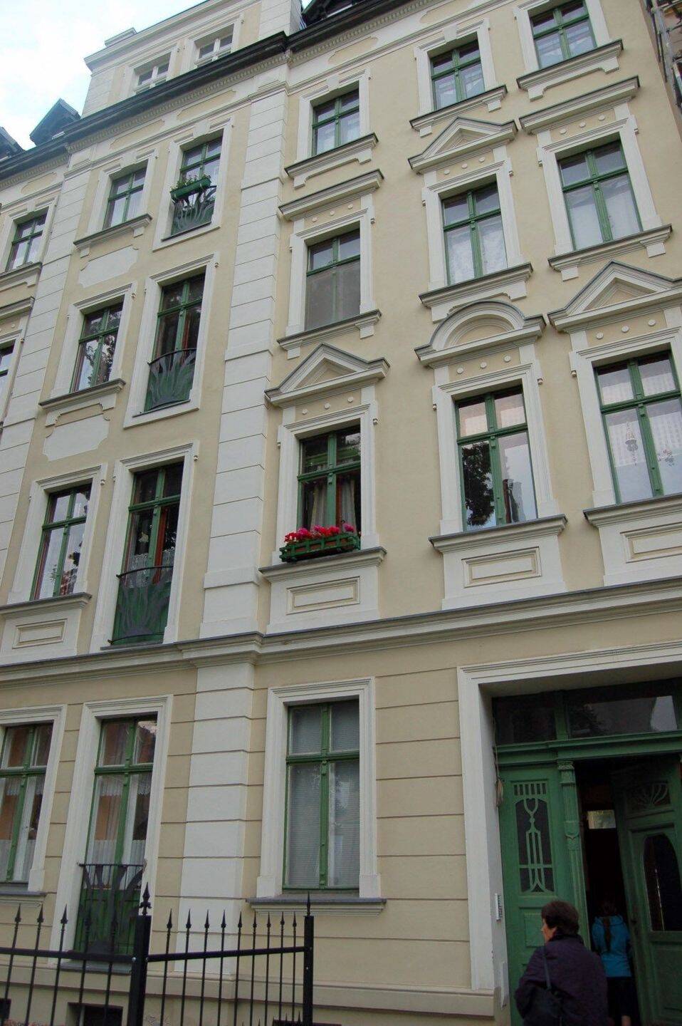 image-72936102