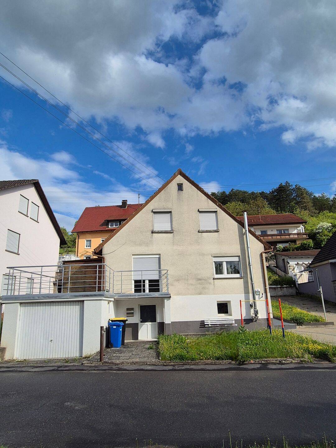 Familienhaus mit schönem Grundstück, Schuppen und Garage, 97922 Lauda-Königshofen