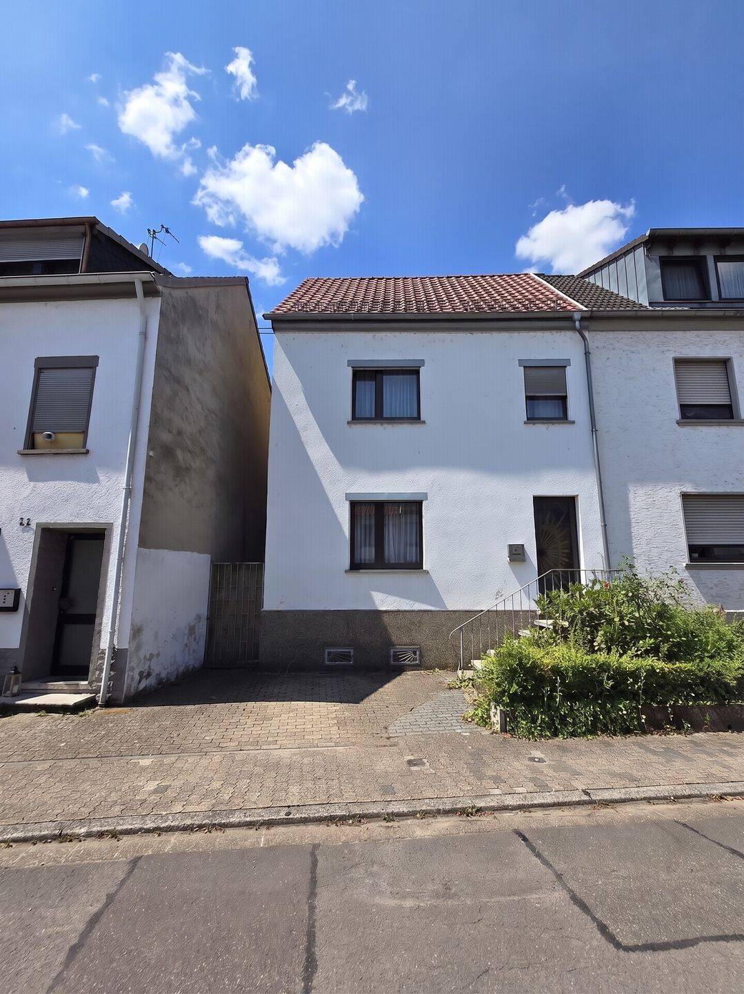 Gepflegtes Einfamilienhaus mit Garten und Terrasse – Ihr neues Zuhause, 66806 Ensdorf
