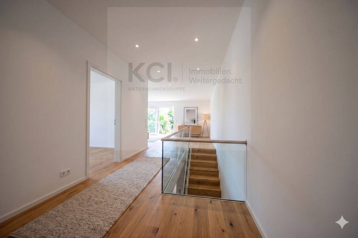 3-5 Zimmer-Wohnung mit separatem Privatbereich im Untergeschoss und großer Terrasse, 34128 Kassel (Harleshausen Jungfernkopf Kirchditmold)