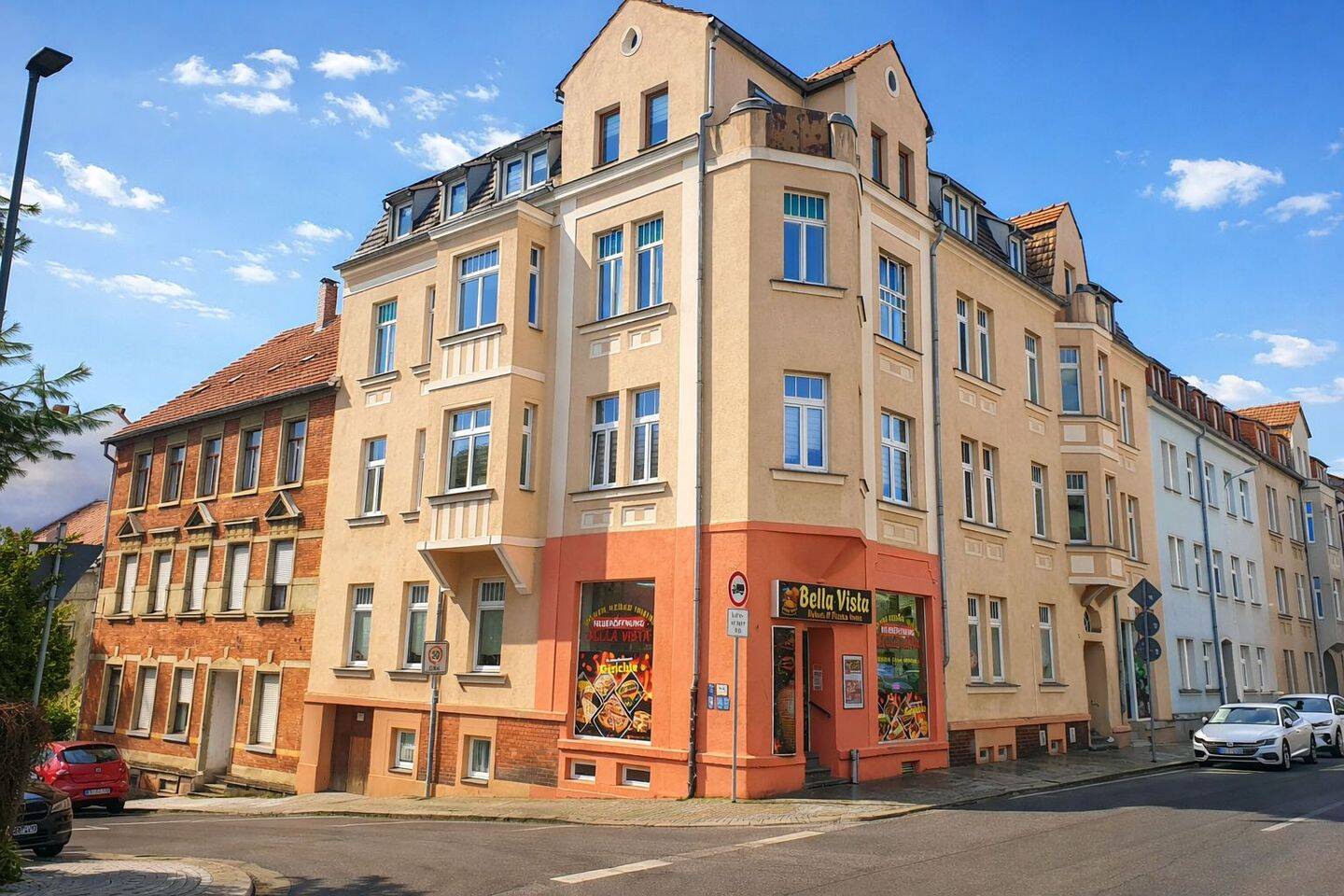 Wohn- und Geschäftshaus mit über 9 % Rendite und Ausbaupotenzial, 4741 Roßwein