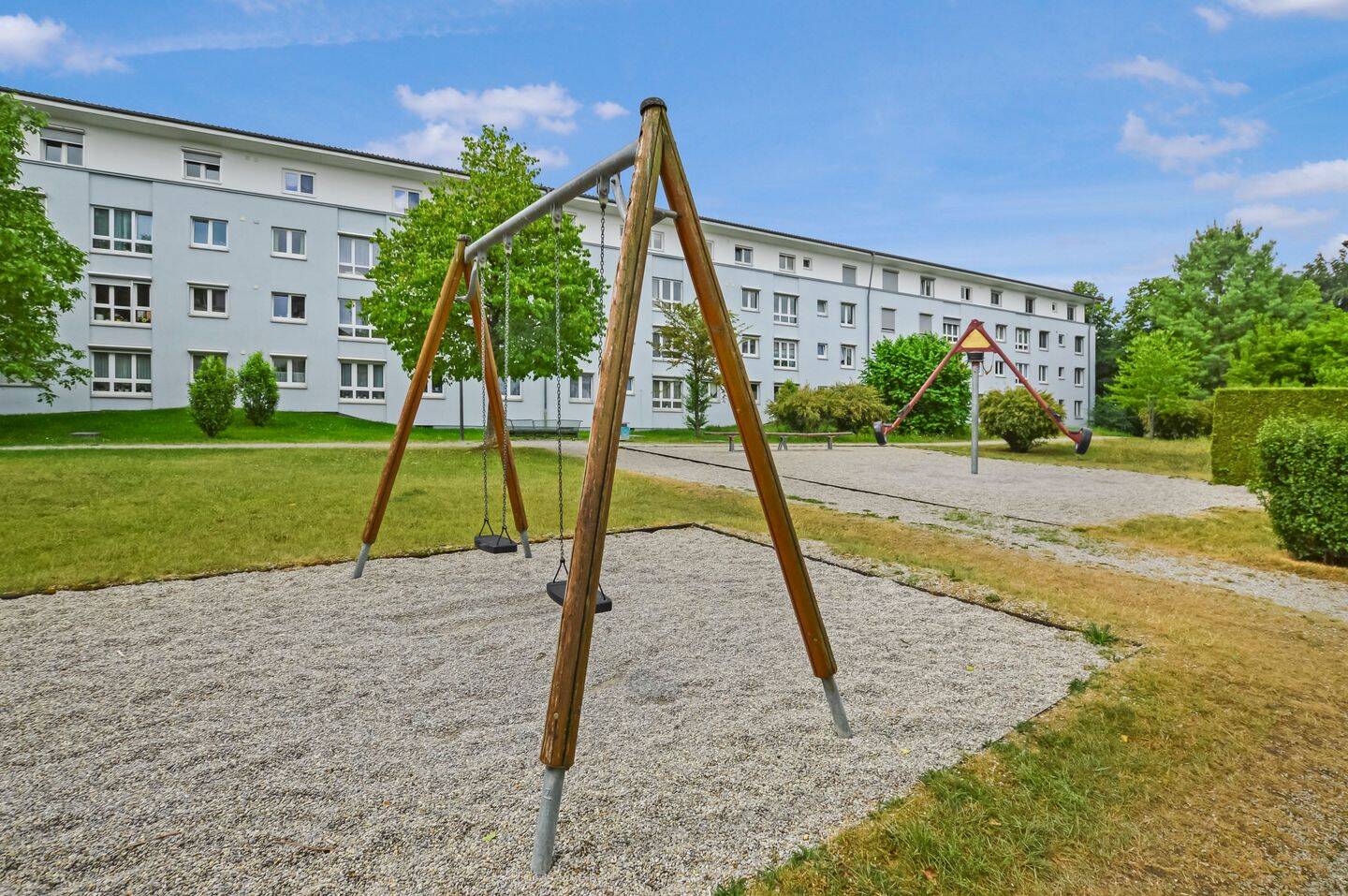 Wohnung auf Zeit: 4-Zimmer-Wohnung in Augsburg, 86157 Augsburg (Kriegshaber Pfersee)