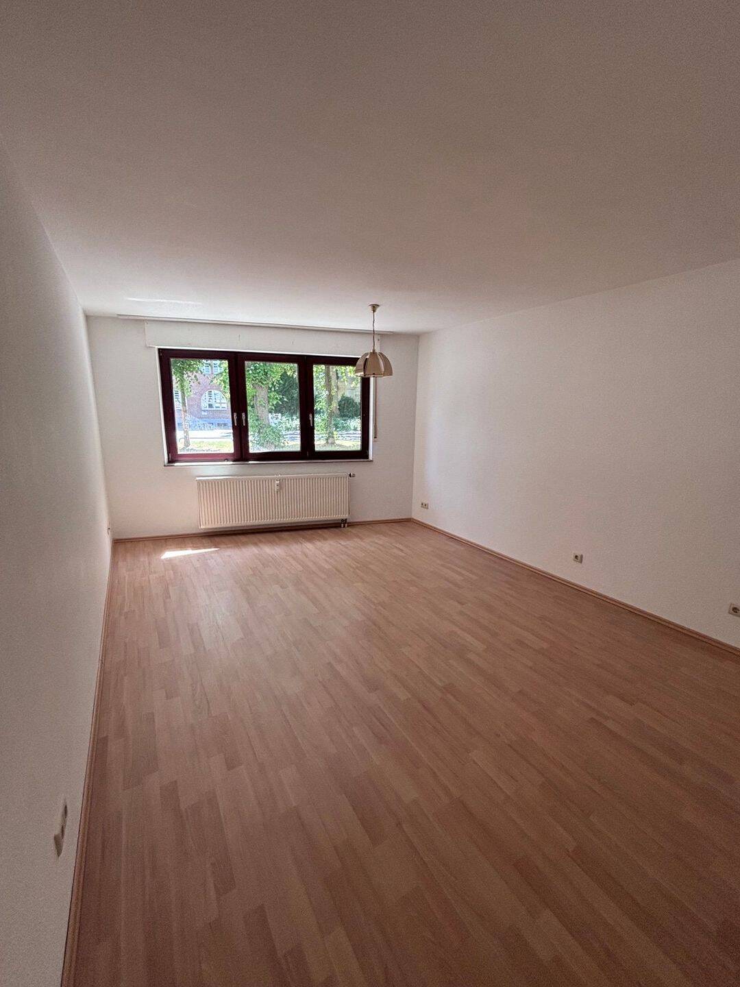 Moderne 2-Zimmer-Wohnung in Krefeld Stadtmitte – Ideal für Singles und Paare, 47798 Krefeld (Cracau Dießem/Lehmheide Inrath/Kliedbruch Kempener Feld/Baakeshof Stadtmitte)