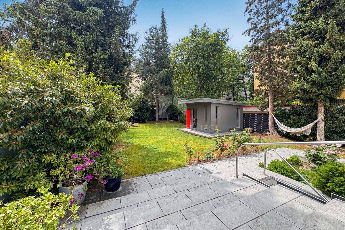Schwabinger Rarität – Ein Haus auf 808 m² Grundstück im Herzen der Stadt, 80805 München (Schwabing-Freimann)