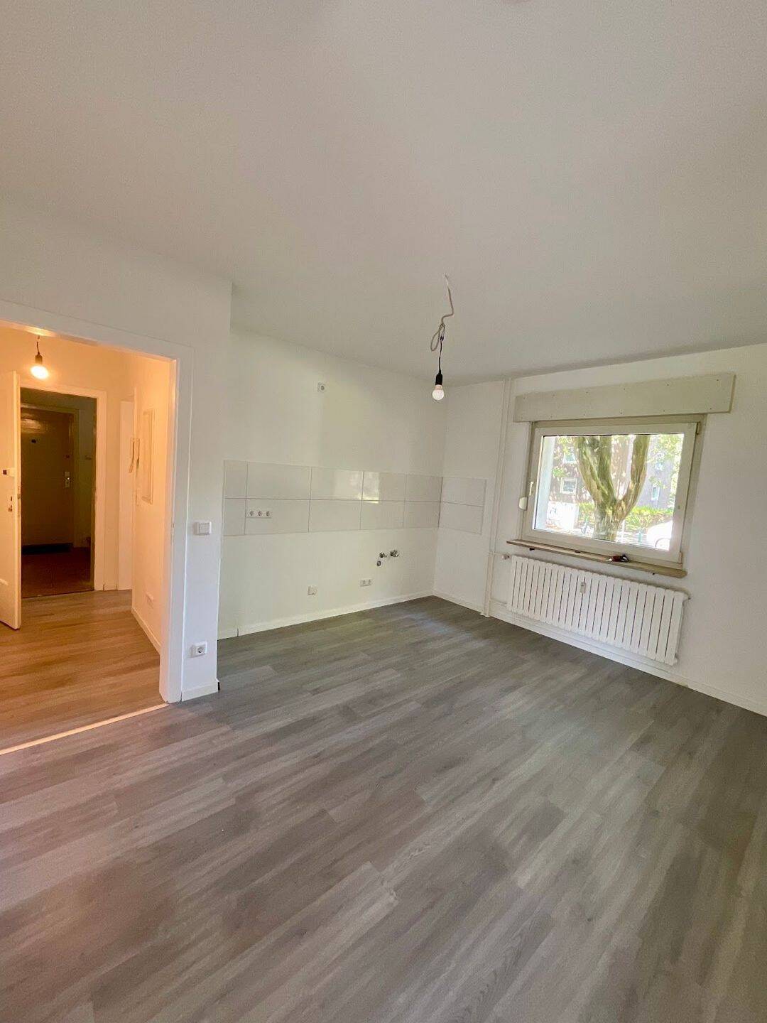 Frisch sanierte Erdgeschosswohnung in Meiderich.., 47137 Duisburg (Mittelmeiderich Obermeiderich Untermeiderich)