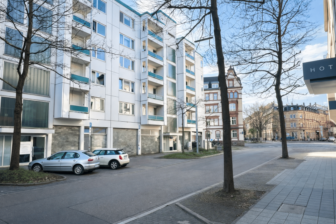 Attraktives 2-Zimmer-City-Apartment mit Balkon in begehrter Innenstadtlage von Karlsruhe, 76137 Karlsruhe