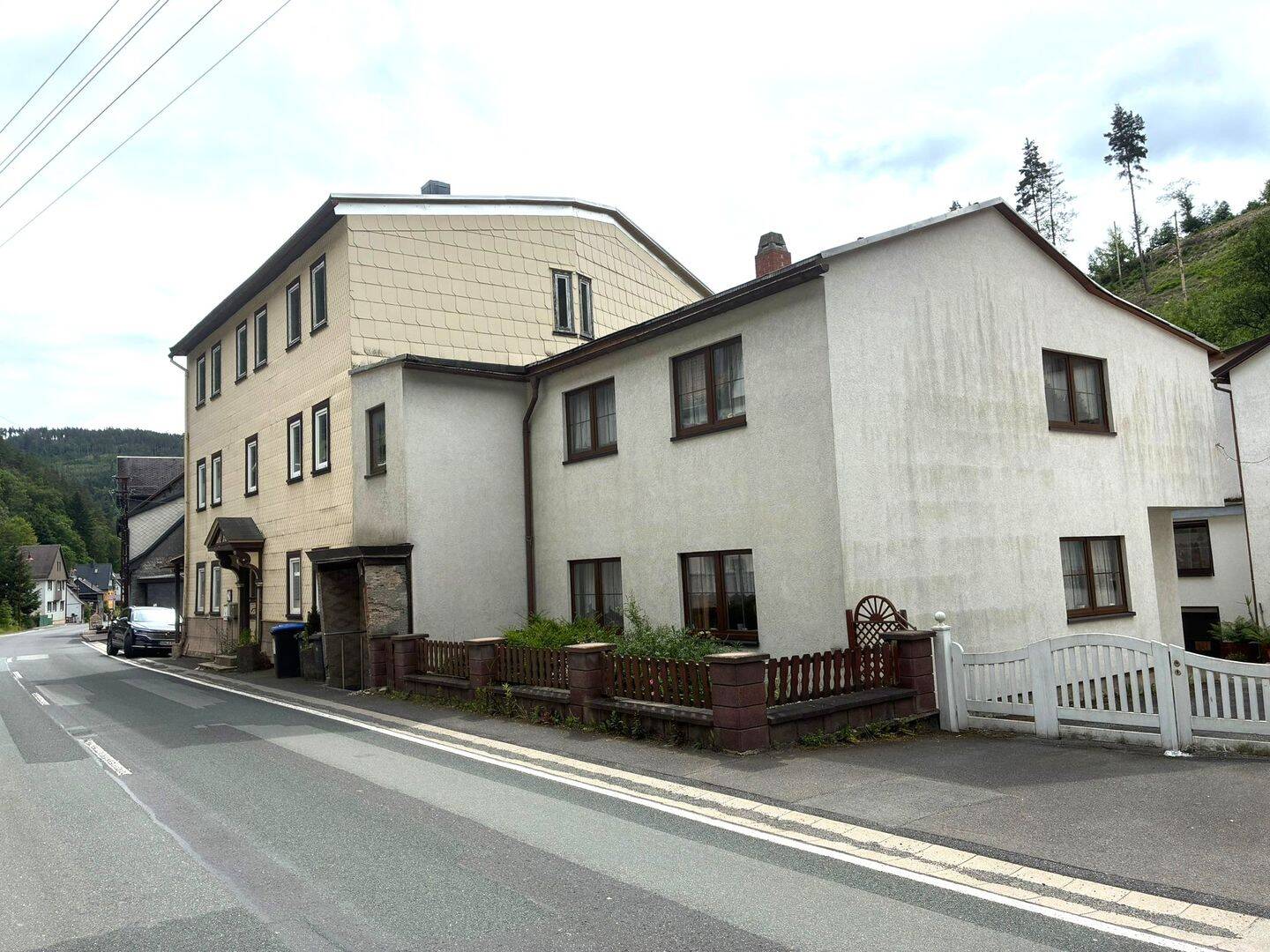 2- Familienhaus in Mellenbach + Gewerbeeinheit, 98744 Schwarzatal (Mellenbach-Glasbach)