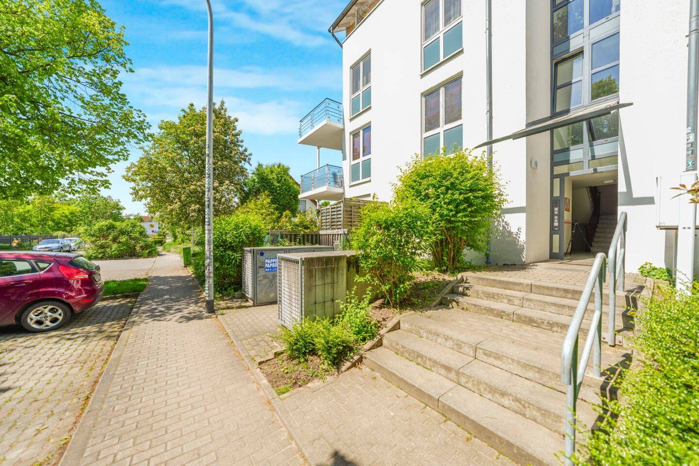 Gepflegte und mietfreie Dachgeschosswohnung mit Loggia und TG-Stellplatz in ruhiger und grüner Lage, 4178 Leipzig (Burghausen-Rückmarsdorf Böhlitz-Ehrenberg)