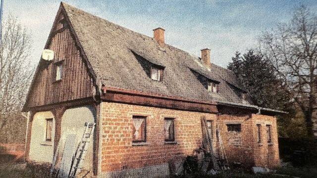 Familienfreundliches Haus mit Potenzial zur Renovierung in Oelsnitz, 8606 Oelsnitz/Vogtl.