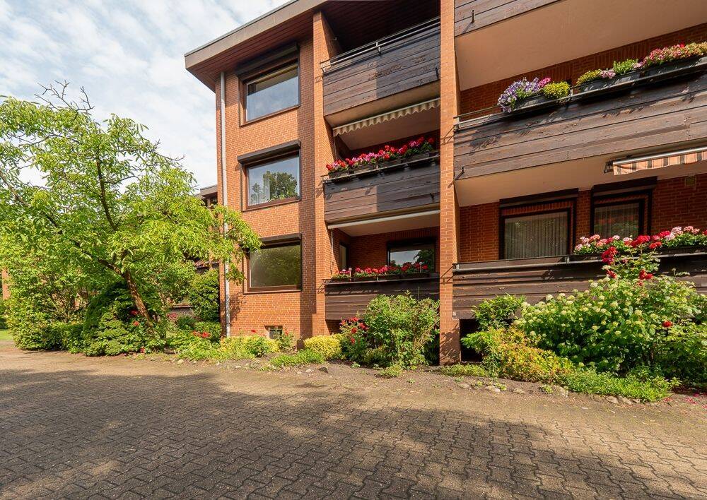 Gemütliche 3-Zimmer-Hochparterrewohnung mit Balkon, Stellplatz und Kellerraum, max. 3 Personen, 21423 Winsen (Luhe)