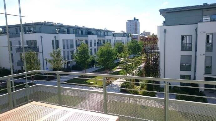 Neuwertige 2-Zi.-Komf.-Whg., Südwestausrichtung, Balkon in Rgbg. West, 93049 Regensburg (Großprüfening-Dechbetten-Königswiesen Innenstadt Westenviertel)