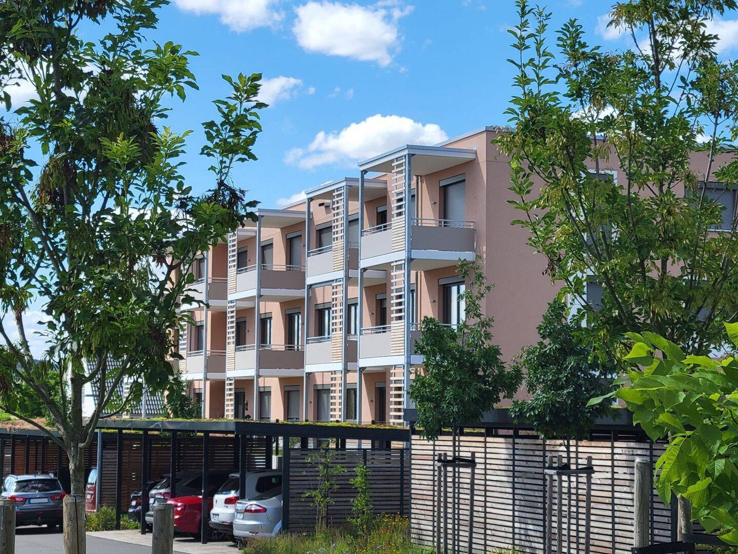 Im Alter selbstbestimmt und bei Bedarf mit Pflege wohnen – 2-Zi-Wohnung – Service Wohnen Untersiemau (48), 96253 Untersiemau