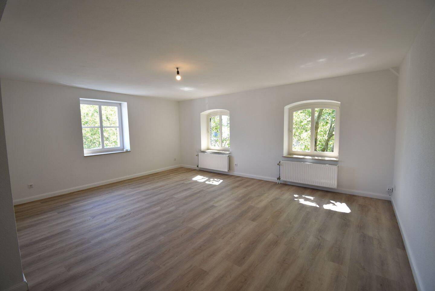 Spitzen Lage! Renoviert 2-Zi-Maisonetten-Whg zu vermieten, 47877 Willich
