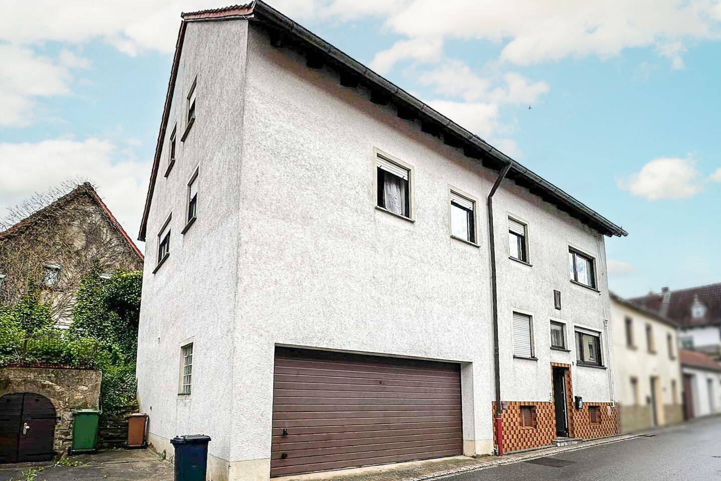Großzügiges Wohnhaus mit Garten, Freisitz, Doppelgarage und flexiblem Raumkonzept, 96170 Lisberg