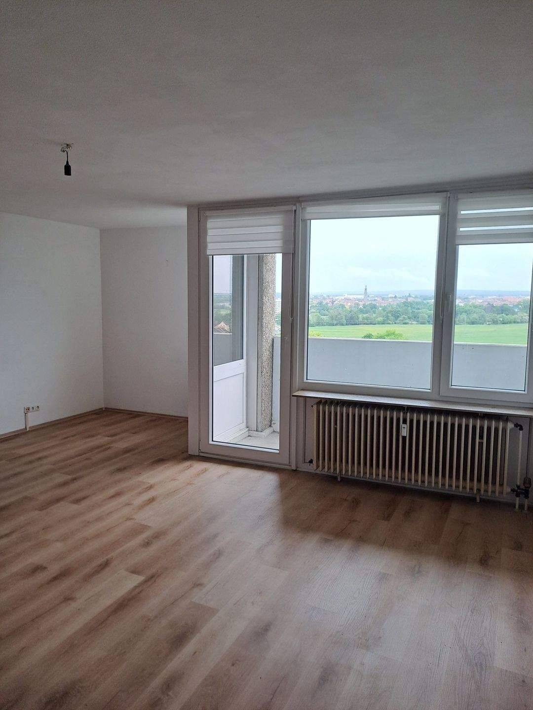 image-72960585