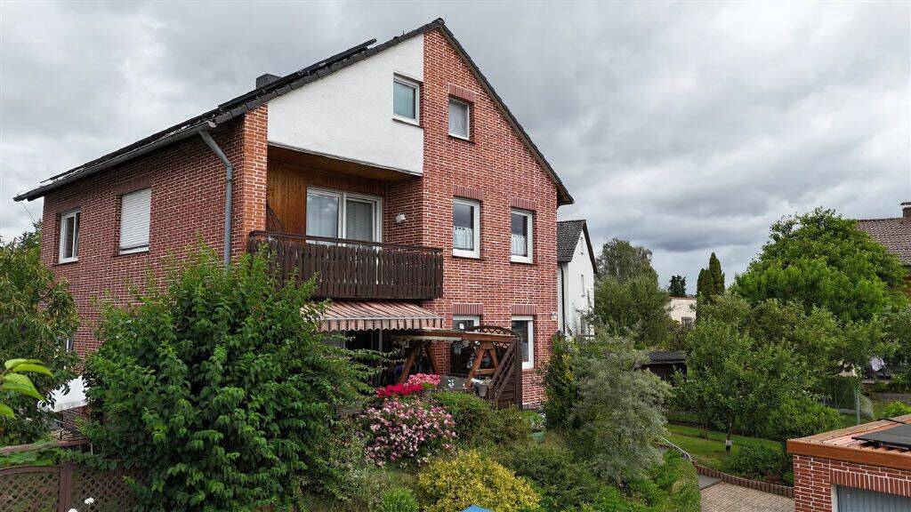 Ein attraktives Haus mit viel Platz, moderner Energietechnik und großem Potenzial für unterschiedlichste Wohnkonzepte., 34537 Bad Wildungen