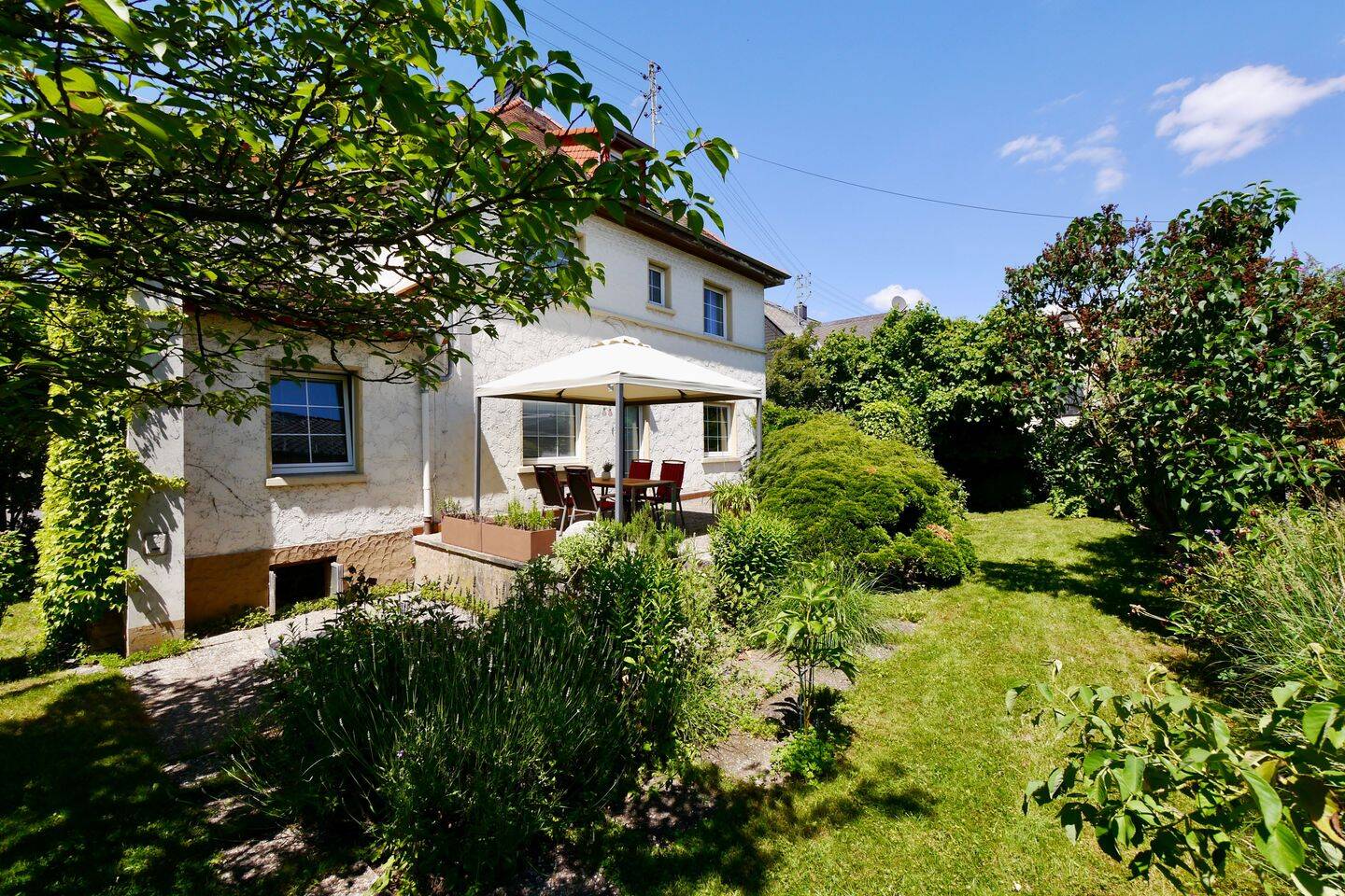 Stilvolles Altbauhaus mit großem Garten – Viel Platz für Familie und Beruf, 65232 Taunusstein