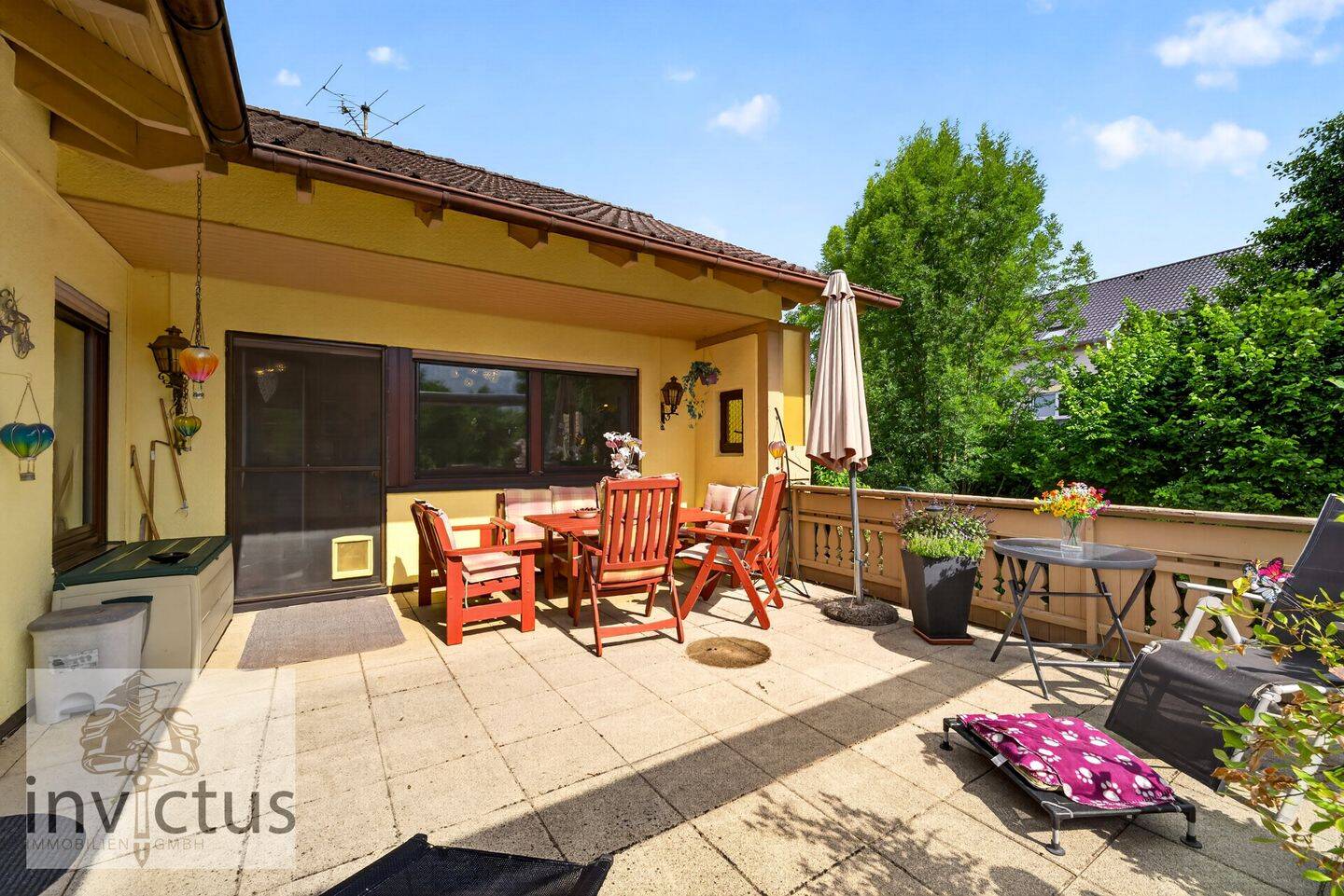 Endlich Platz für Oldtimer, Motorrad & Co. – Wohnen auf zwei Ebenen mit sonnigem Garten u. Terrasse, 74906 Bad Rappenau