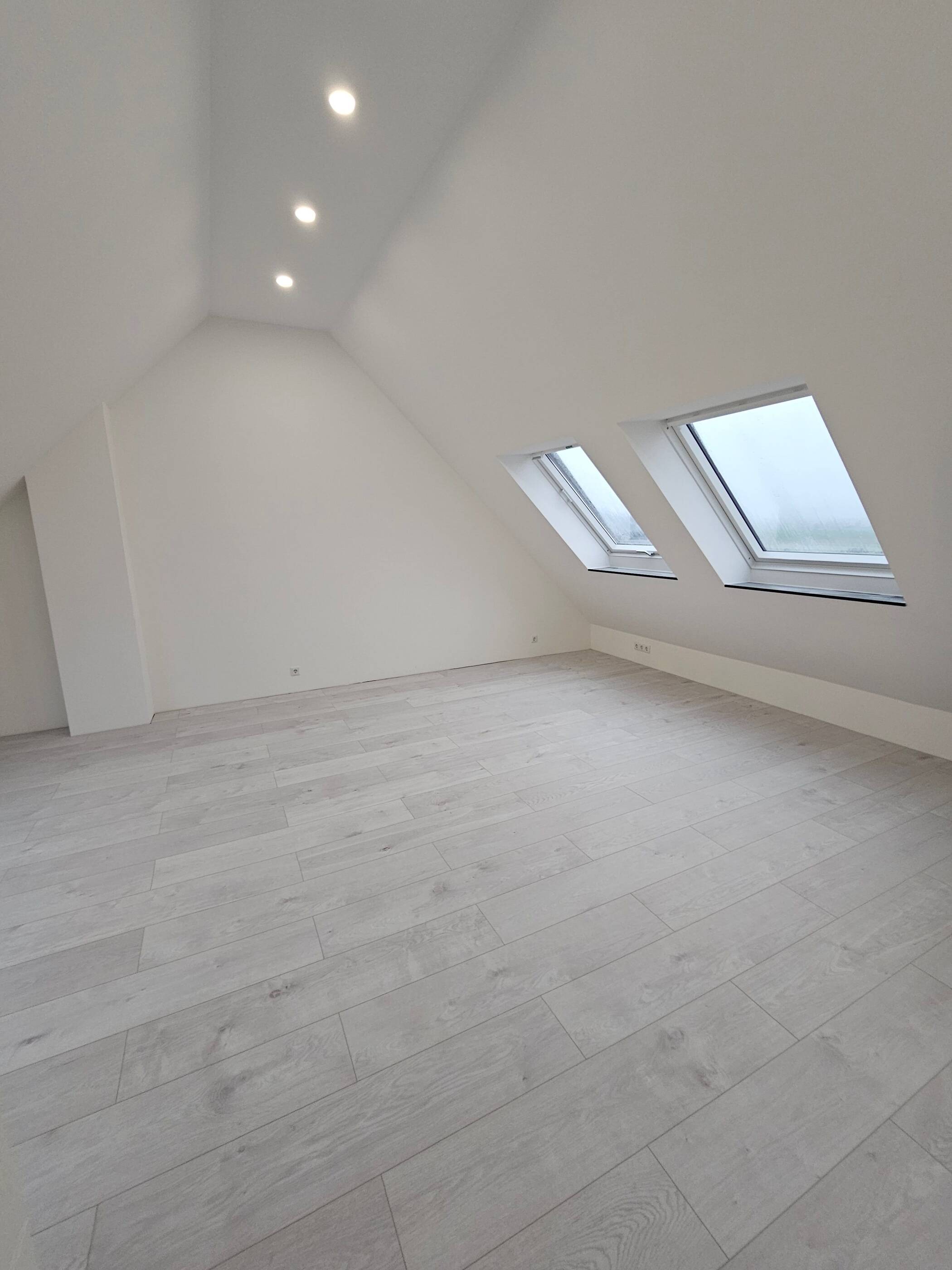 Mietwohnung, 3,5 Zimmer, 110 m², in Duisburg, 47259 Duisburg (Huckingen Hüttenheim Mündelheim Ungelsheim Wanheim-Angerhausen)