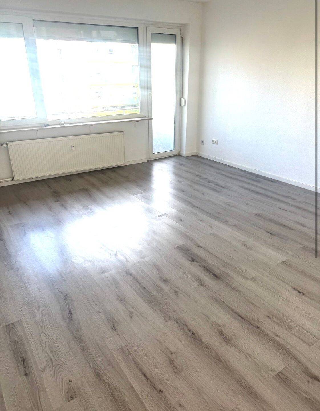 2 Zimmer Apartment mit Balkon und Tageslichtbad in Bad Vilbel, 61118 Bad Vilbel