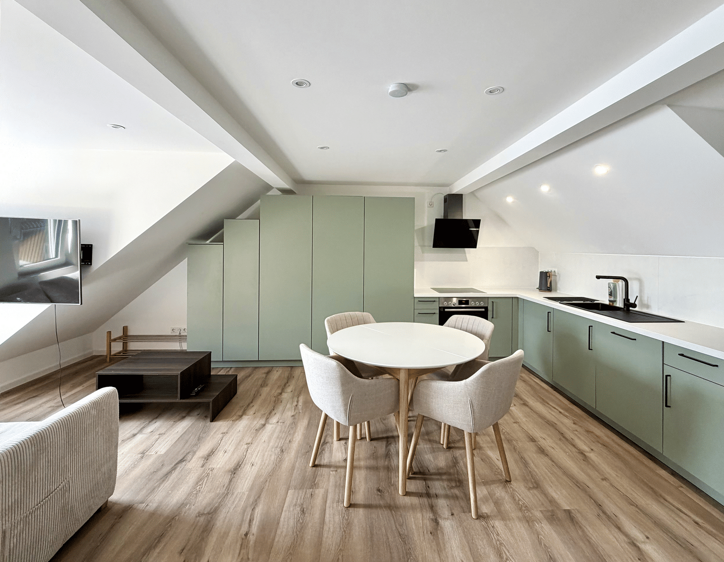 ALL-INCLUSIVE! Stilvoll möbliertes Apartment mit PKW-Stellplatz – Strom, WLAN & Vollausstattung inklusive, 63456 Hanau