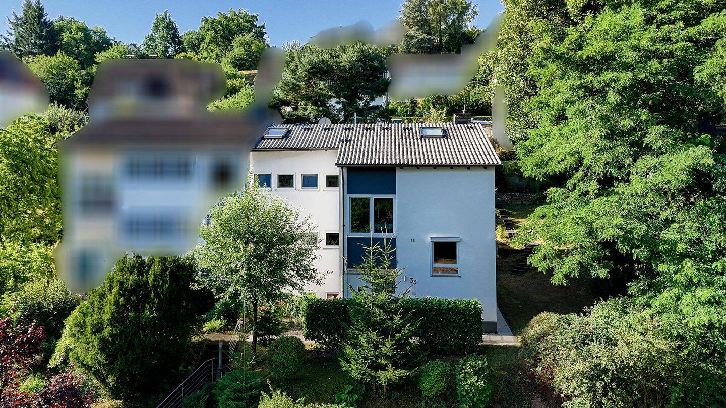 Marburg-Marbach: Doppelhaushälfte mit 2 Einheiten | großer Garten, sehr gepflegt & lichtdurchflutet, 35041 Marburg