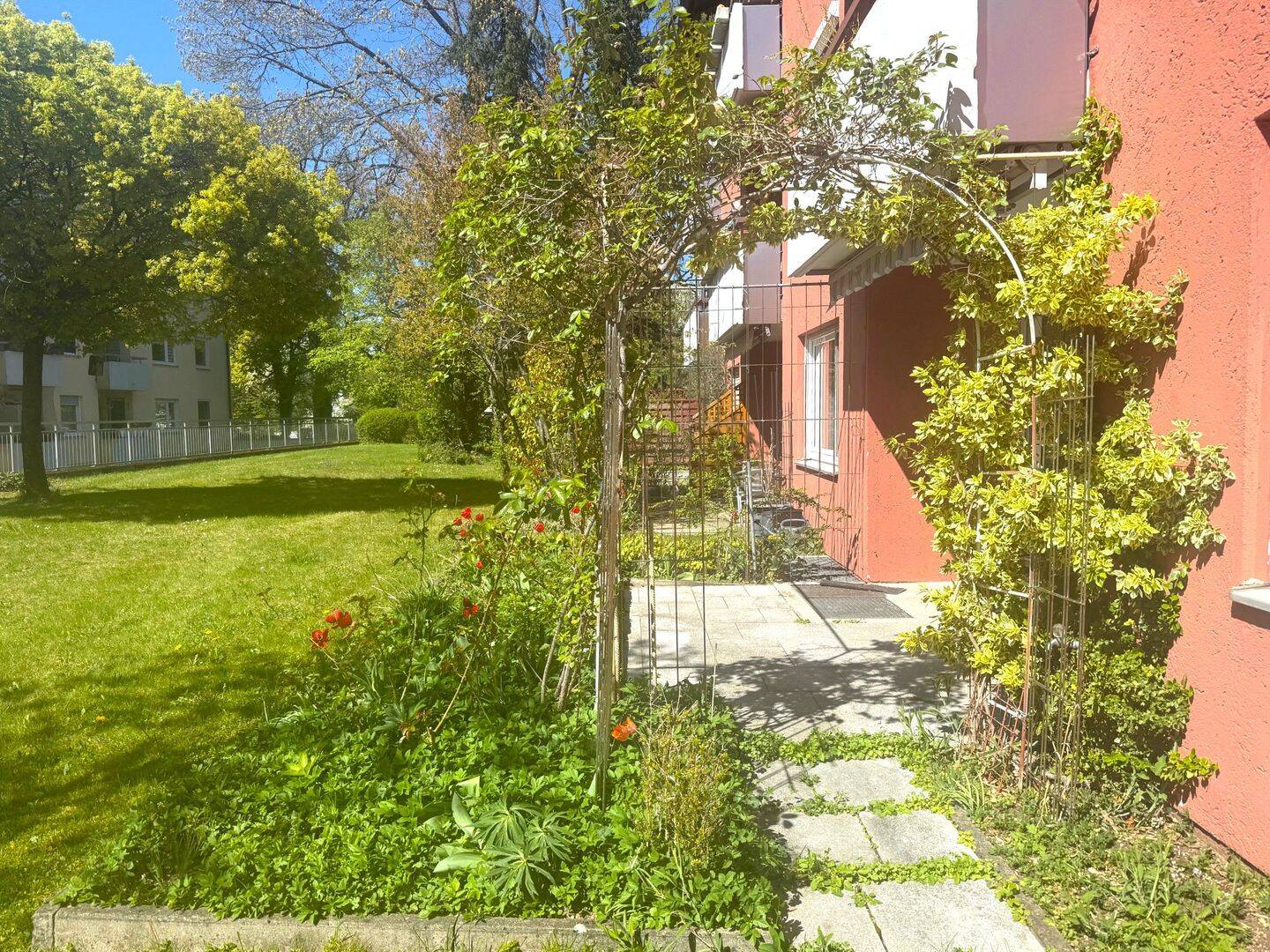 image-72396379