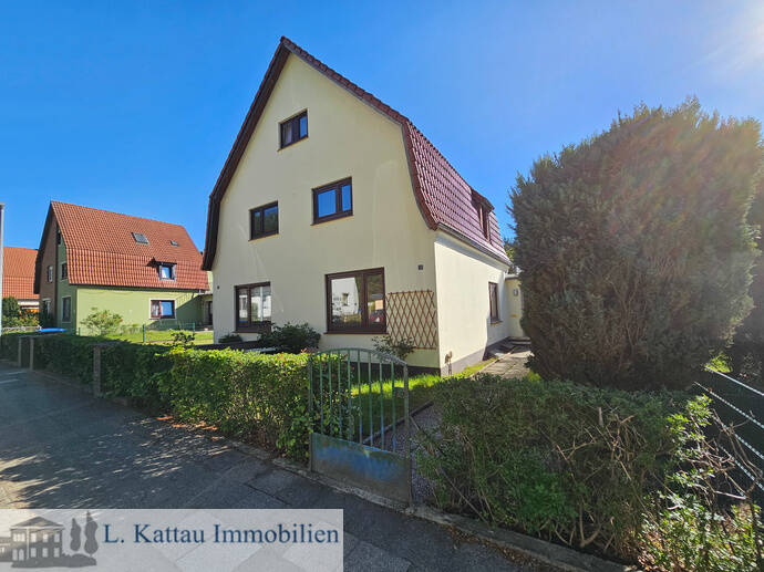 G 32 OHZ – charmante Doppelhaushälfte auf einem großen Grundstück in ruhiger Lage-, 27711 Osterholz-Scharmbeck
