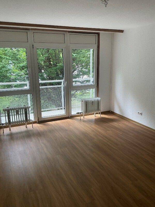 3-Zimmerwohnung mit Balkon in Offenbach!, 63069 Offenbach am Main (Lauterborn Offenbach am Main Rosenhöhe)