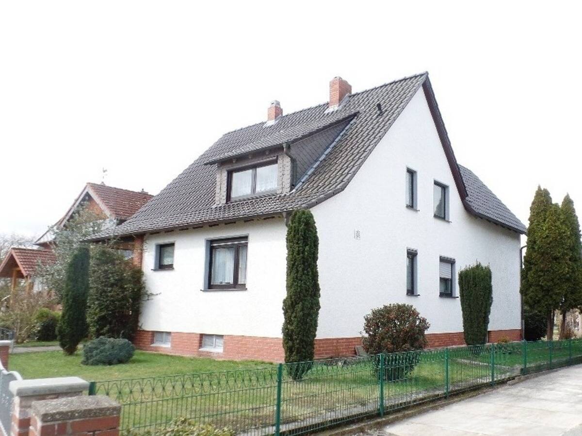 Grafhorst – EFH/ ZFH mit Anbau – gr. Garten, Vollkeller, XXL-Garage, Carport – sehr  guter Preis!, 38462 Grafhorst