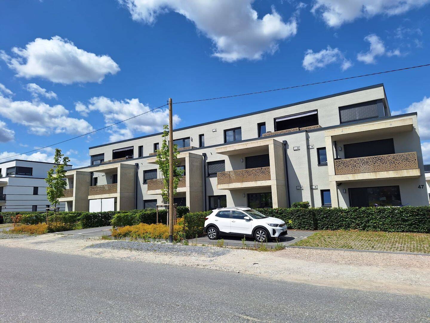 2 Zimmer mit Balkon und Einbauküche, frisch renoviert, 33609 Bielefeld (Baumheide Innenstadt Schildesche)