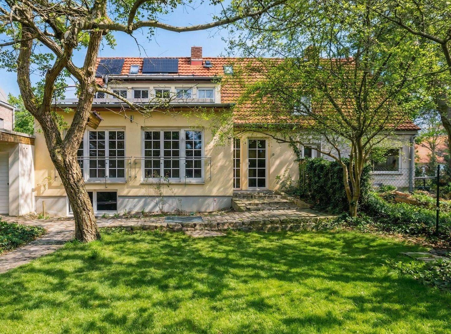 Familienhaus mit traumhaftem Garten und Top-Energieeffizienz