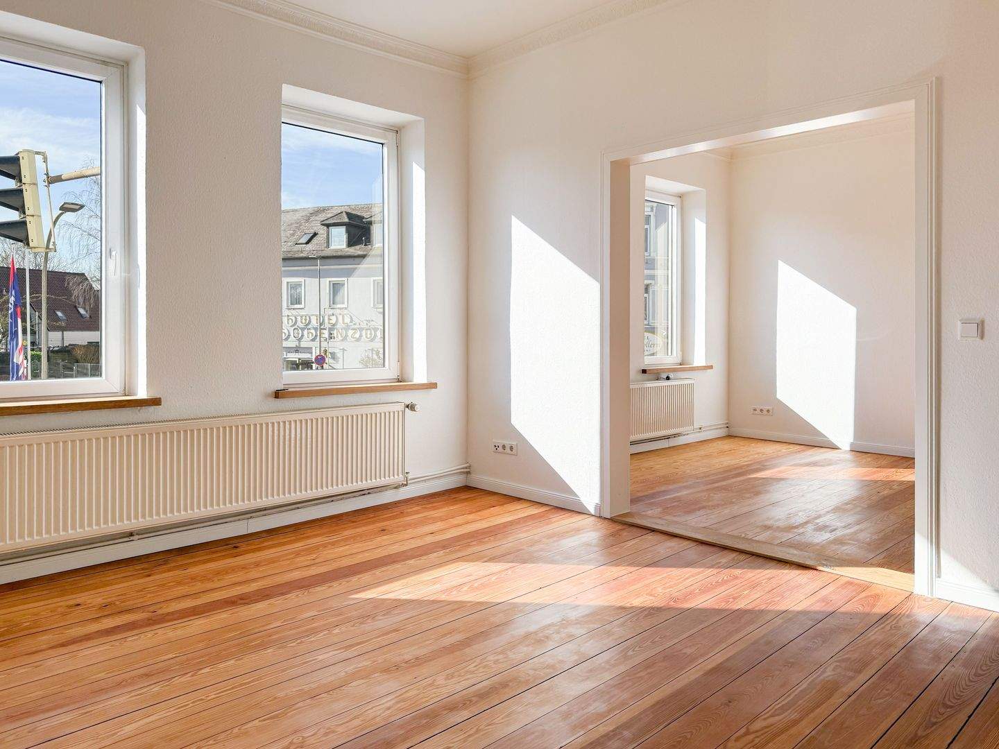 Lichtdurchflutete 4,5-Zimmer-Wohnung | Hochwertig kernsaniert | Echtholzböden | Massivholzküche | Walk-In Dusche – WG geeignet, 24837 Schleswig