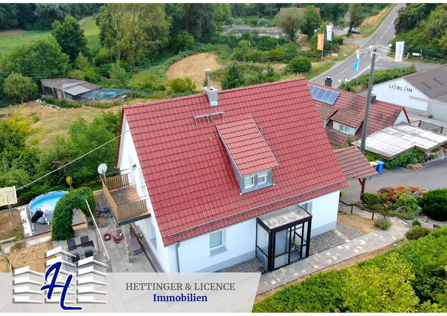 Modernes Einfamilienhaus mit separatem Nebengebäude in Aub – Wohnen & bis zu 14.600 € Mieteinnahmen jährlich möglich!, 97239 Aub