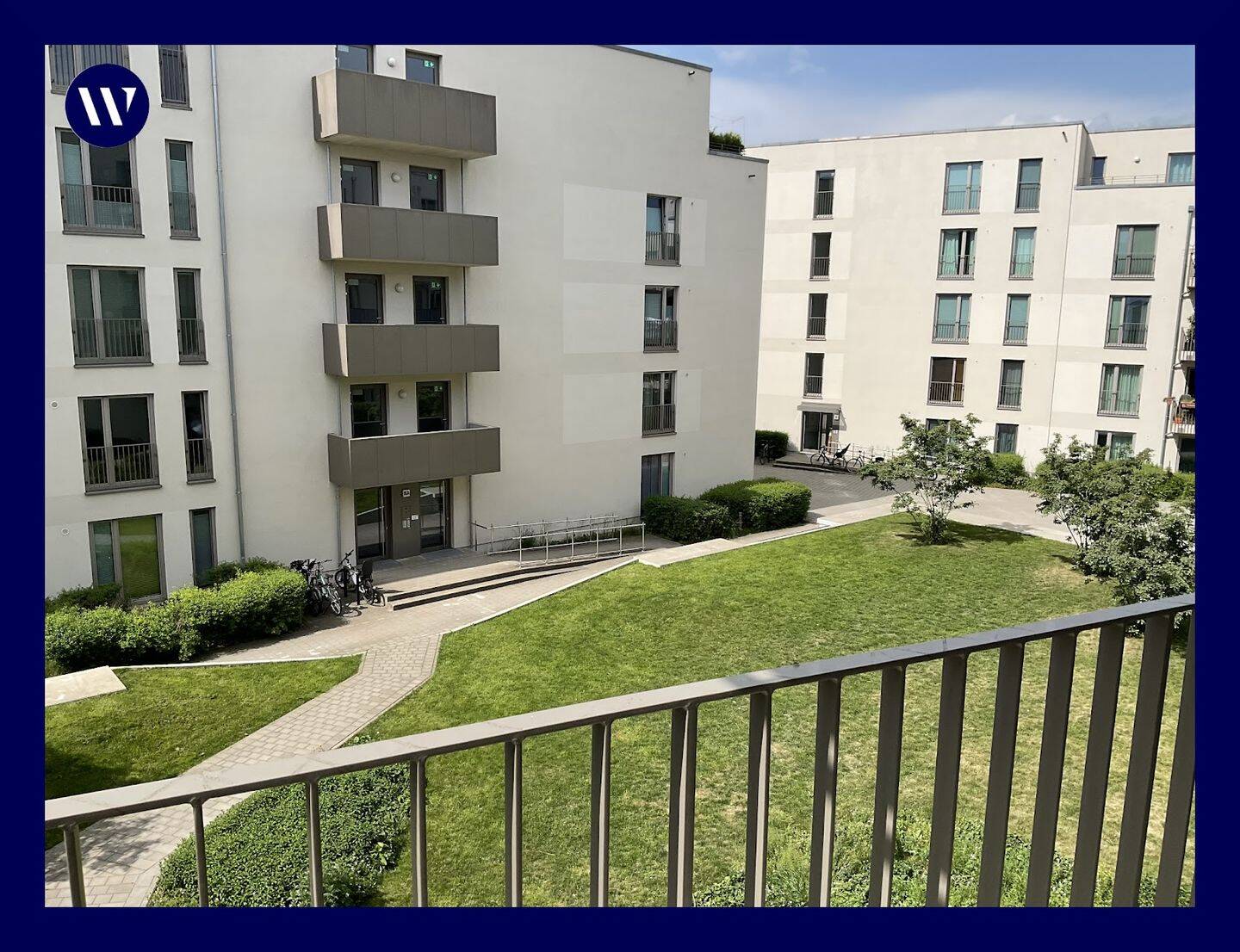 Wohnen mit Süd-West-Balkon und Blick ins Grüne: 2 Zimmer + Einbauküche + modernes Wannenbad, Aufzug, 22547 Hamburg (Altona Bahrenfeld Eidelstedt Lurup)