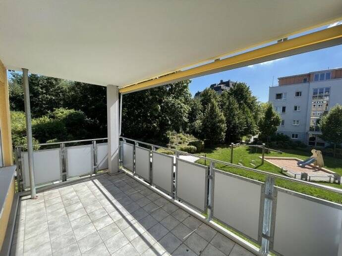 Wohnen in einer Top-Lage mit Sonnenbalkon und 2 Duschen, Einbauküche – zentral und doch im Grünen (von privat ohne Makler), 90425 Nürnberg