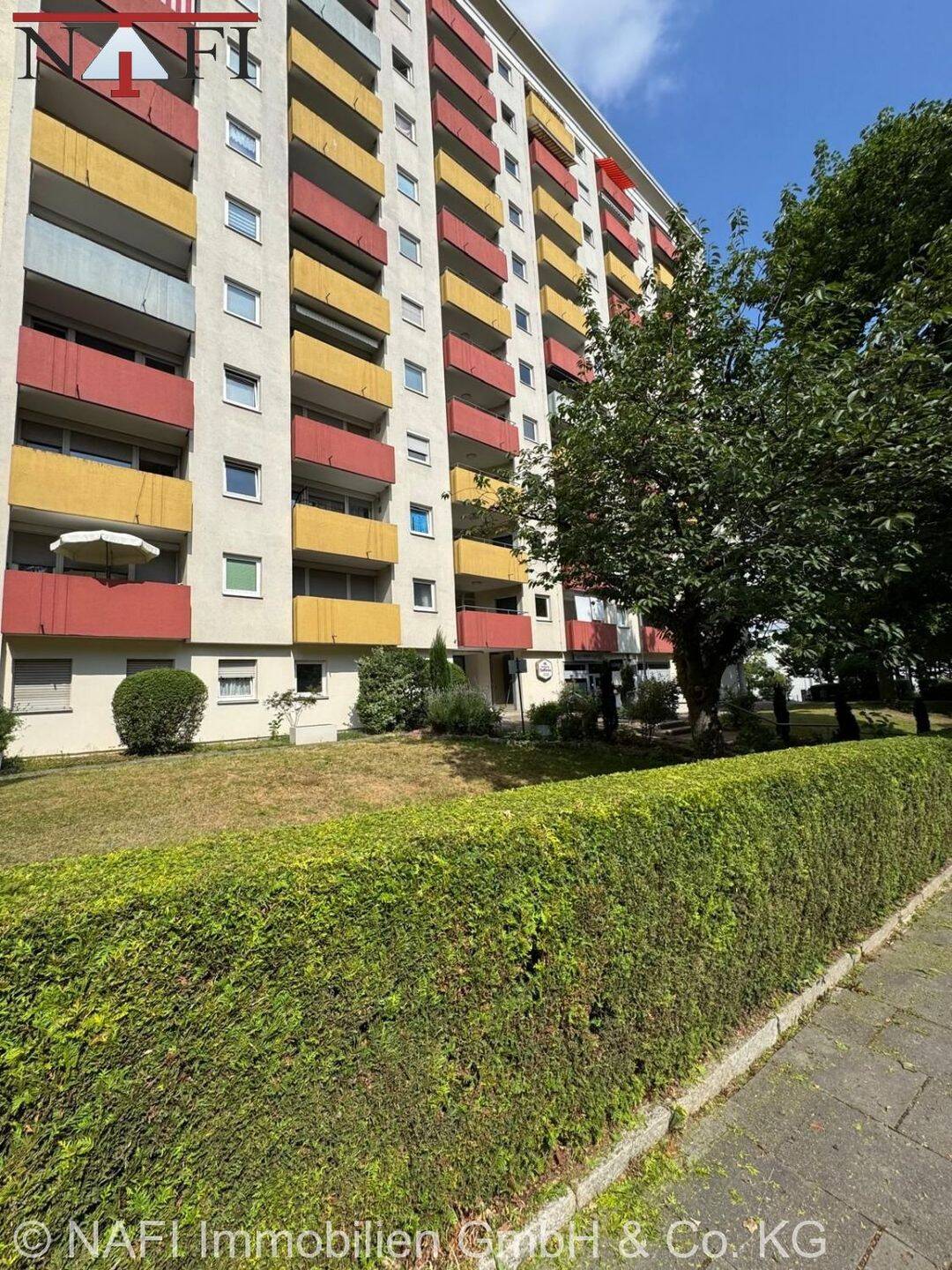 **Zentral wohnen in Waiblingen – Gepflegte 2-Zimmer-Wohnung mit Balkon und Aufzug**, 71332 Waiblingen