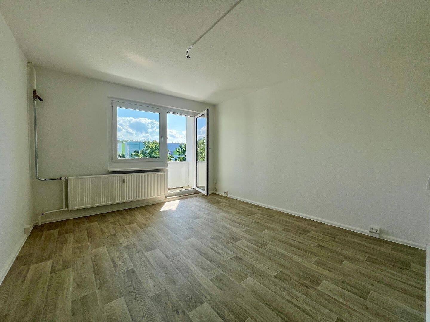 Frisch sanierte Wohnung mit Balkon in ruhiger Lage