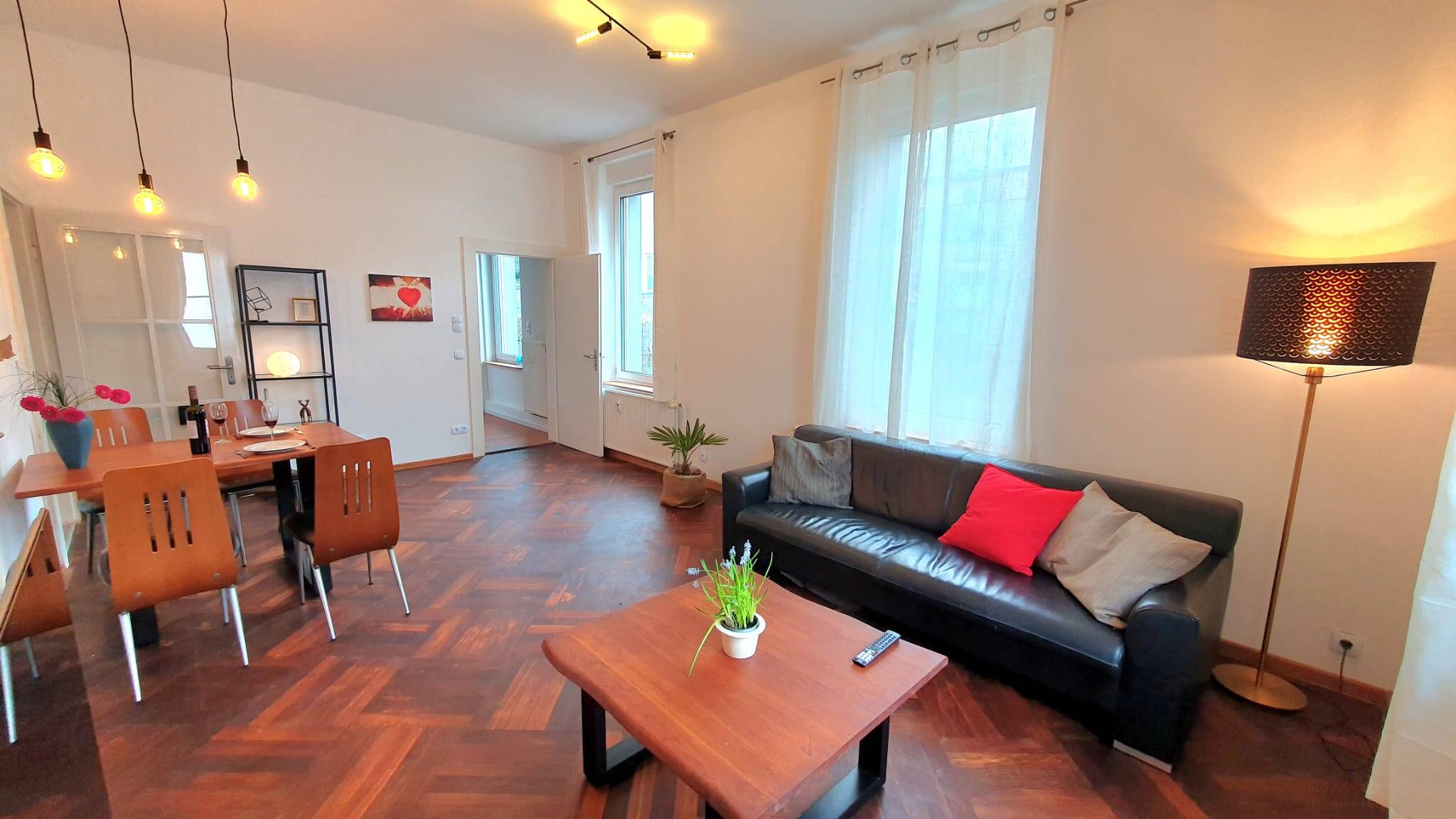Stilvolle, modern ausgestattete Wohnung in historischem Ambiente, 55130 Mainz (Laubenheim Weisenau)