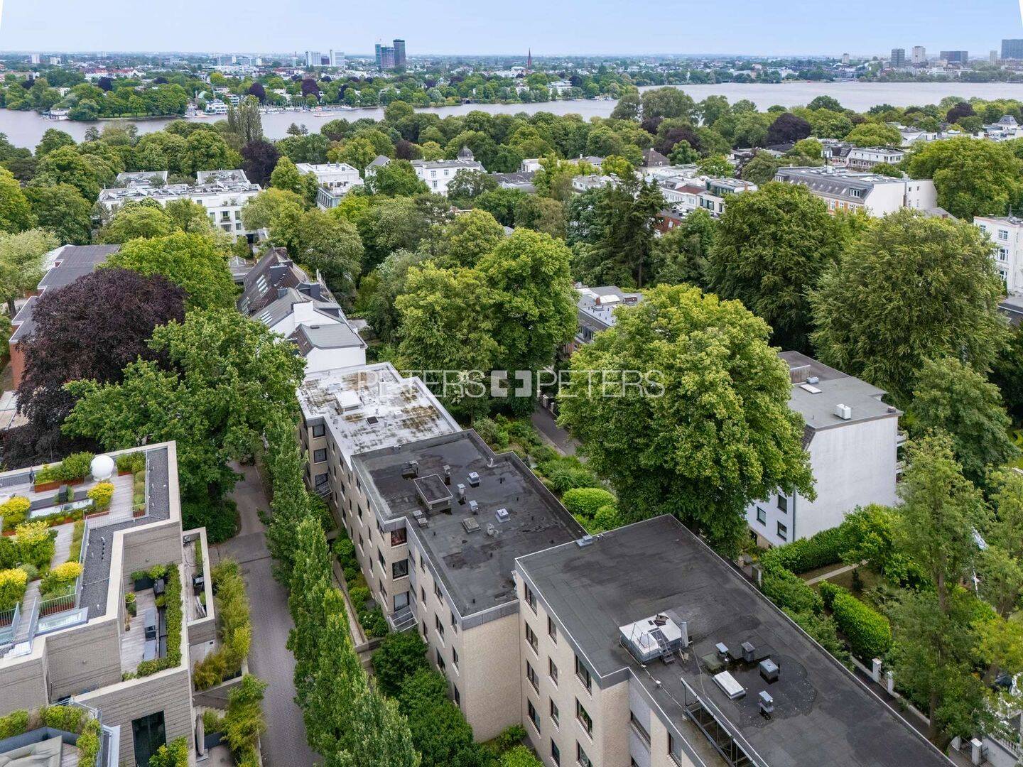 Alsternah wohnen: helles, möbliertes Apartment mit Südbalkon & Tiefgaragenstellplatz, 20149 Hamburg (Eimsbüttel Harvestehude Rotherbaum)