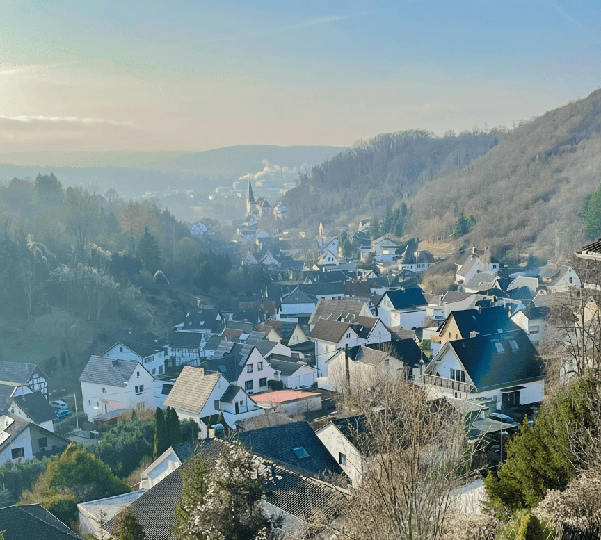 Engel & Völkers: Ihr Logenplatz im Rheintal, 53547 Leubsdorf