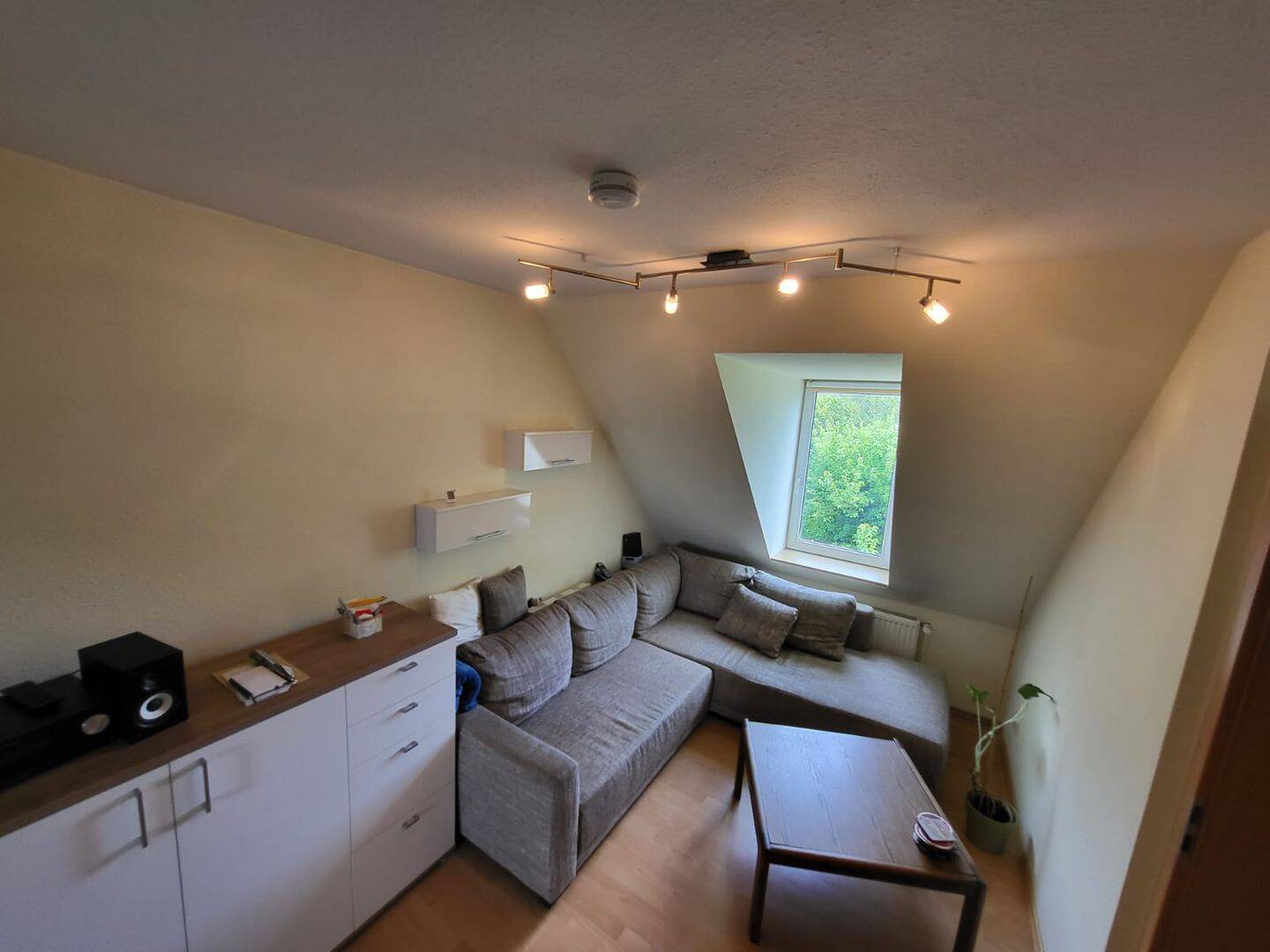 Charmante 2 Zi. DG-Wohnung Mögeldorf, 90482 Nürnberg (Freiland Laufamholz Mögeldorf Rehhof Unterbürg)