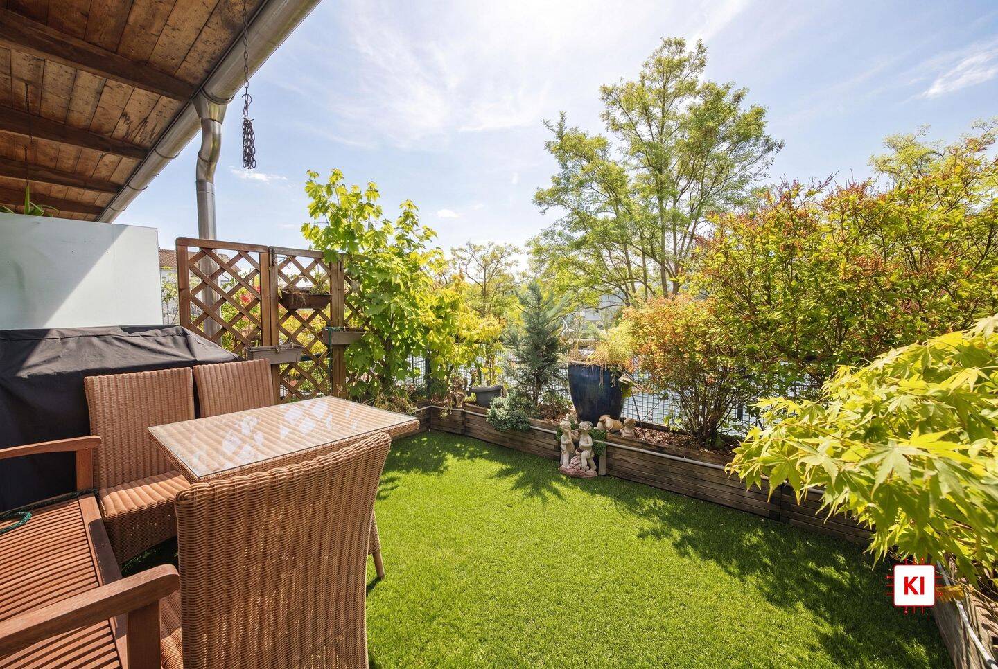 Kurzfristig bezugsfreie 2-Zimmer-Wohnung mit sonniger Dachterrasse und zwei Balkonen, 80933 München (Feldmoching-Hasenbergl Milbertshofen-Am Hart)