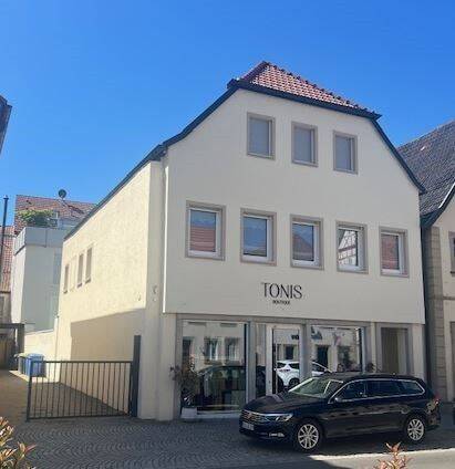 Attraktive 3 Zimmer-Dachgeschosswohnung in der Innenstadt, Wohnfläche ca. 80 m², 97437 Haßfurt