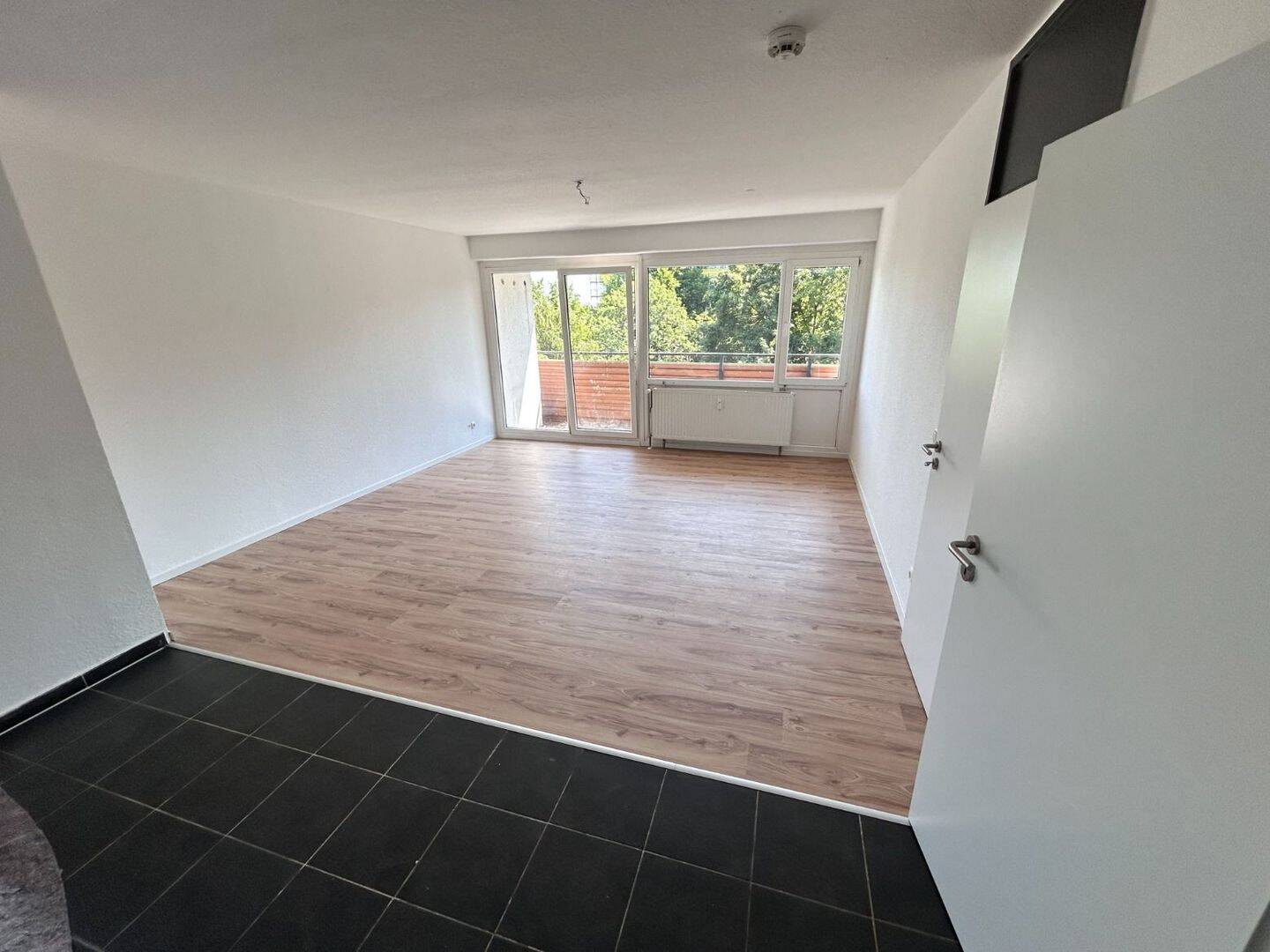 Hochwertiger Wohnkomfort mit Balkon im 4. Stock in Mönchengladbach-Römerbrunnen, 41238 Mönchengladbach